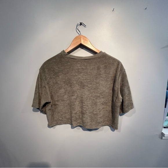 H&M green cropped tee - Picture 2 of 5